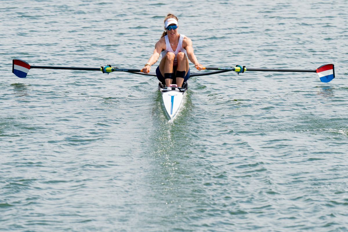 Roeister Sophie Souwer steady naar halve finale in de skiff