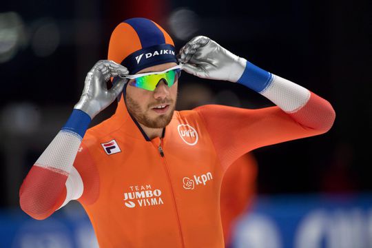 Jarige Roest geeft zichzelf zege cadeau: als enige onder de 13 minuten bij 10.000 meter