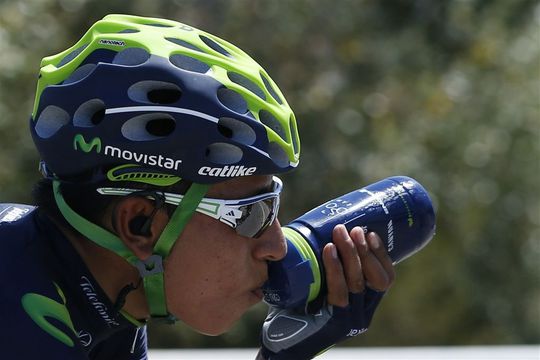 Favoriet Quintana hard onderuit in tijdrit Vuelta