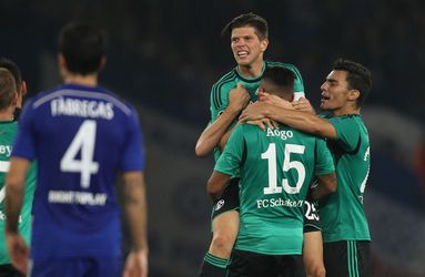 Huntelaar bezorgt Schalke 04 punt in Londen
