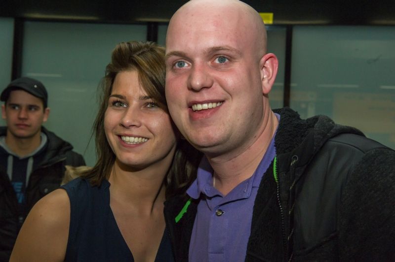 Michael van Gerwen trouwt in Vlijmen met zijn Daphne