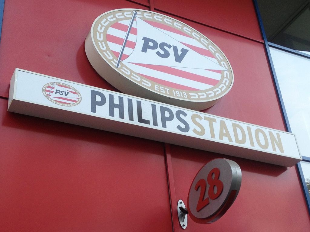 'PSV vist in Ajax-vijver en contracteert Deens talent'