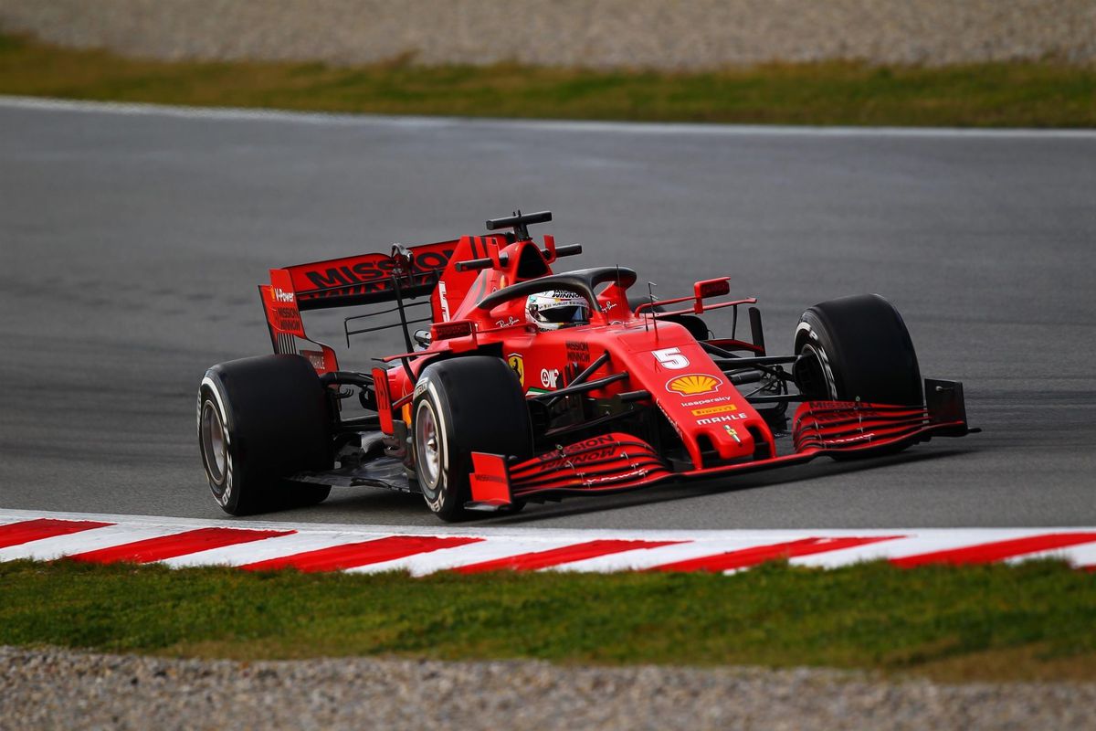 Vettel snelste bij testdag 5 van Formule 1, Verstappen en Hamilton kennen problemen