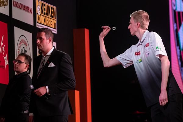 Nederlandse darter voor 5 jaar geschorst vanwege matchfixing: ‘Ik ben stom geweest’