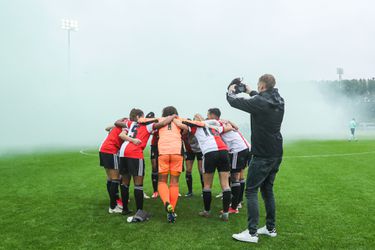 🎥🤩 | Heerlijke sfeer en een snelle 1-0 voor Feyenoord in de vrouwelijke Klassieker