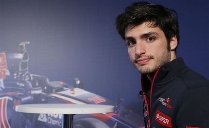 Carlos Sainz jr. doet ervaring op in Formule 1