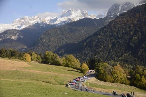 Giro d'Italia kort de etappe van zaterdag in vanwege corona