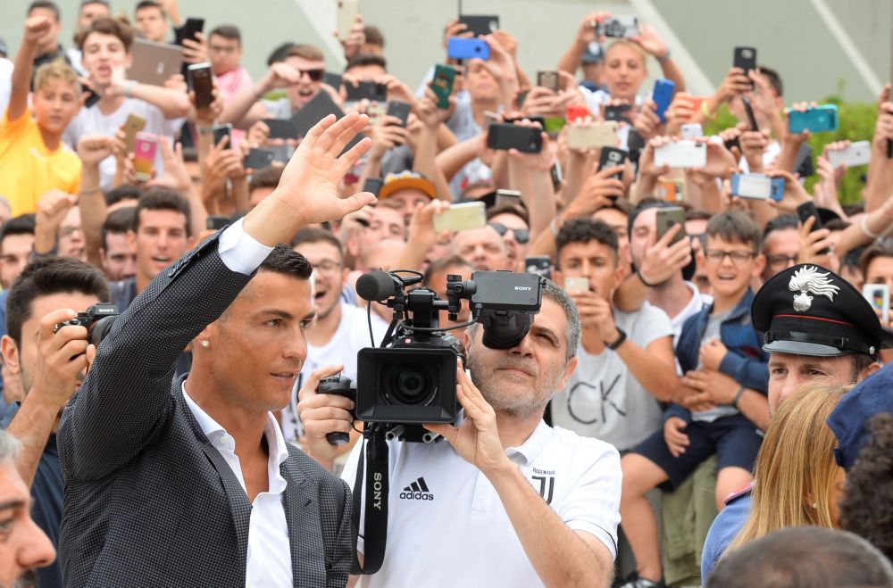 Ronaldo laat zich voor het eerst zien bij Juventus (foto's)