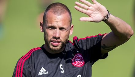 Ajacieden Heitinga en Sanogo zitten op de tribune tegen Celtic