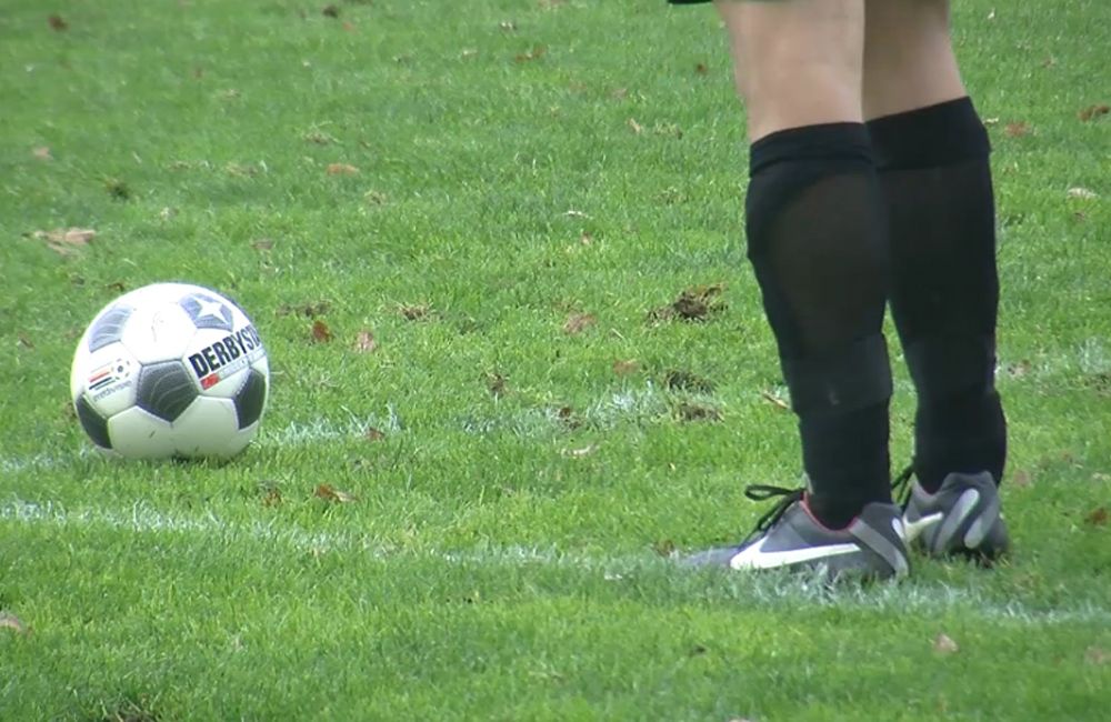 Kloetinge wint en houdt alles in eigen hand