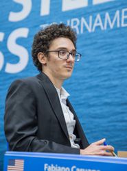 Fabiano Caruana wint wéér en pakt eindzege in Tata Steel Chess