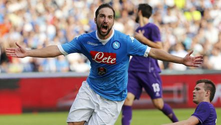 Fiorentina afhankelijk van Internazionale na nederlaag tegen Napoli