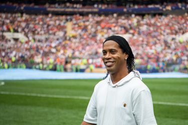 Whut?! 'Ronaldinho heeft nog maar 6 euro op bankrekening staan'