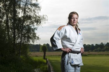 Sanne van Dijke wint brons in Düsseldorf