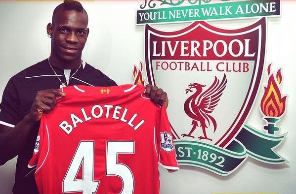 Balotelli volgt Suarez op bij Liverpool