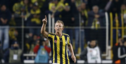 Kuyt neemt met overwinning en publiekswissel afscheid