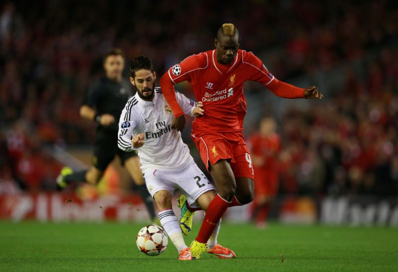 Casillas bedelt nu al om shirt Balotelli