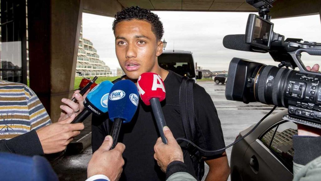 Oranje met debutant Riedewald, Bruma en Van Persie