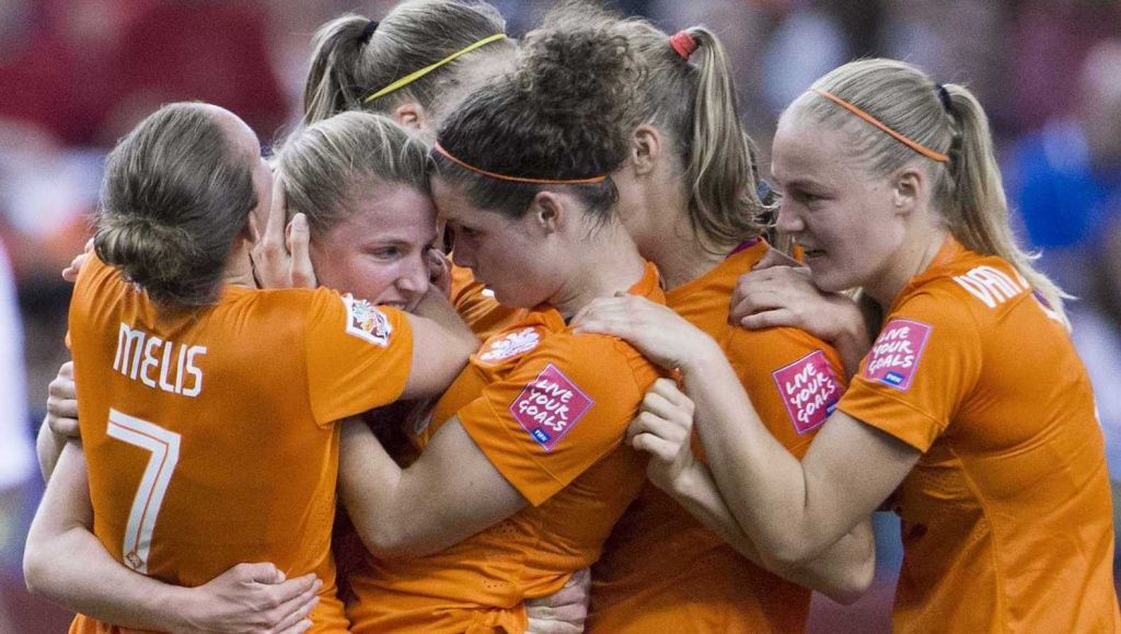 Oranjevrouwen openen EK 2017 in Utrecht