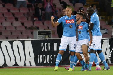 Napoli buigt achterstand om tegen Torino
