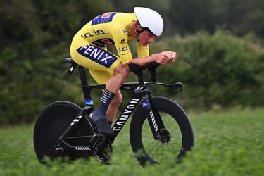 Mathieu van der Poel was tot diep in de nacht bezig met tijdritpositie: 'Beste dag ooit'