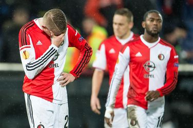 Feyenoord krijgt 11.000 euro boete en nader onderzoek UEFA