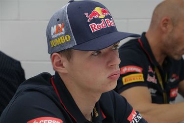 Verstappen valt uit in Macau