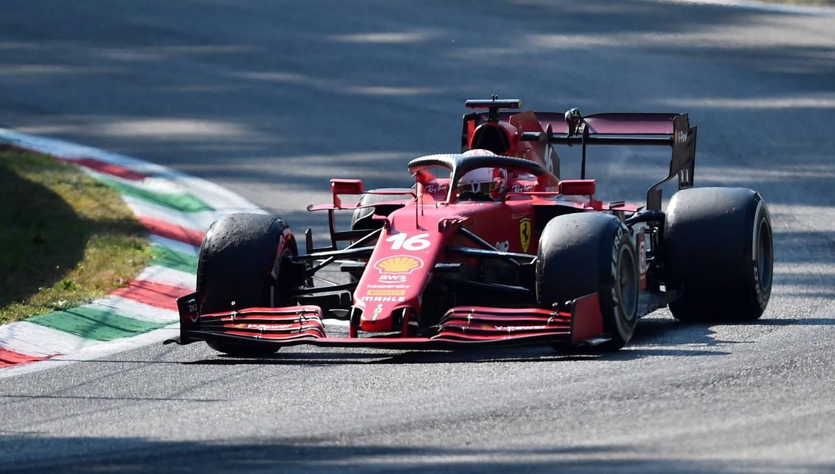 Charles Leclerc start achteraan bij GP Rusland als straf voor nieuwe Ferrari-motor