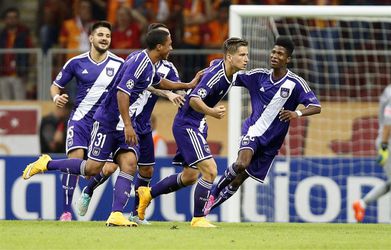 Anderlecht voorkomt afgang in extra tijd