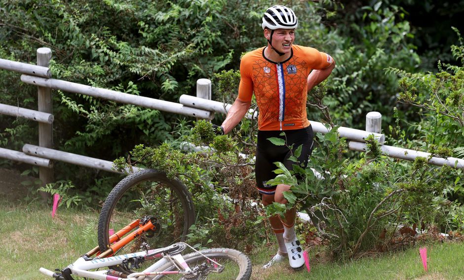 Mathieu van der Poel niet van de partij op WK mountainbike vanwege rugproblemen
