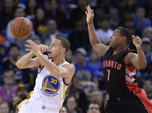 Warriors walsen over Raptors heen