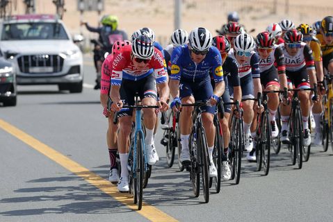 Eerste wegkoers van 2021: Mathieu van der Poel wint direct