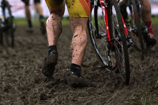 Wout van Aert verslaat Mathieu van der Poel