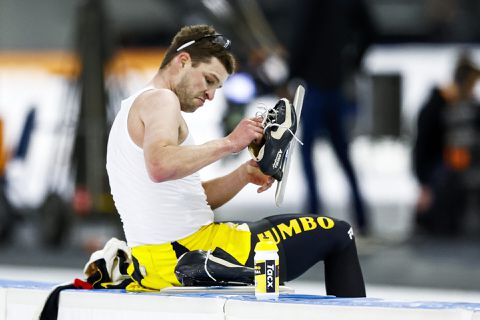 Geen podium voor Sven Kramer op 5000 meter bij NK, Jorrit Bergsma pakt goud