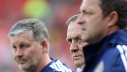 Advocaat wil meer nieuwe spelers