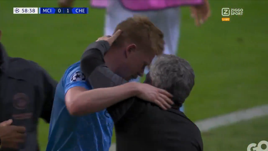 🎥 | Rüdiger beukt De Bruyne uit de Champions League-finale: middenvelder huilend van het veld