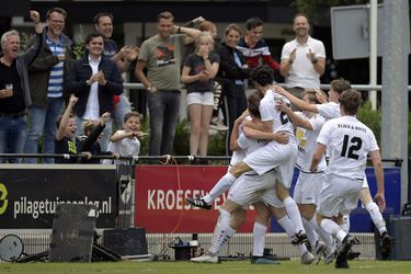 Blamage! Ajax wint niet van de amateurs van Quick'20