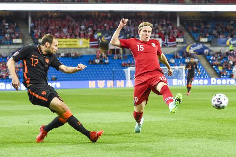 Daley Blind mist deze WK-kwalificatiewedstrijd door gele kaart in Noorwegen