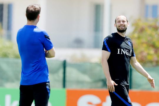 🎥 | De Boer over de blessure van Blind: 'Het loopt perfecter dan perfect'
