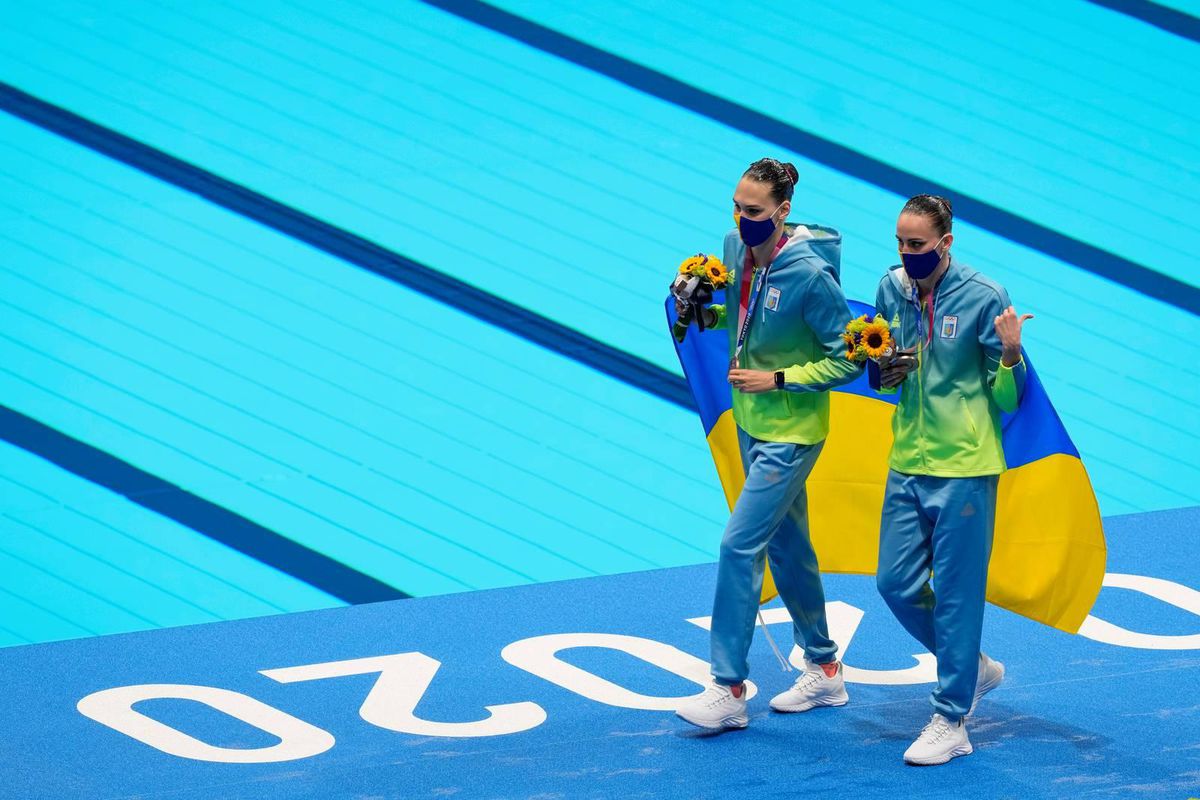Pijnlijke blunder van organisatie Olympische Spelen: Oekraïense zwemsters aangekondigd als Russen