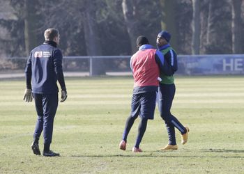 Hertha-spelers vliegen elkaar aan: 'Je bent waardeloos'