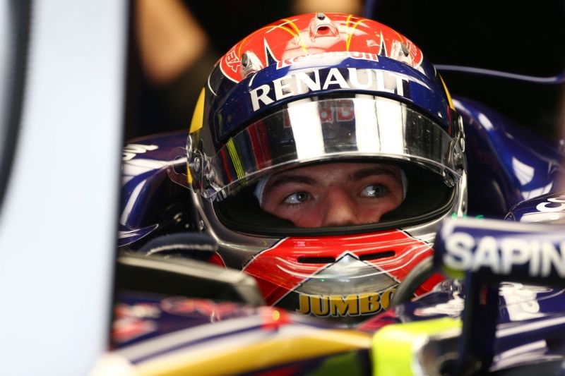 Video: De eerste Formule-1 kilometers van Max Verstappen