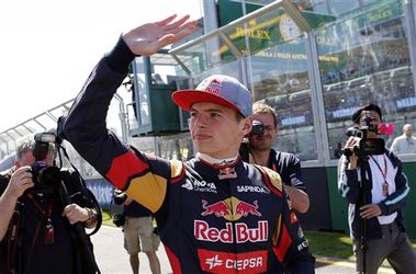 Verstappen valt uit in debuutrace