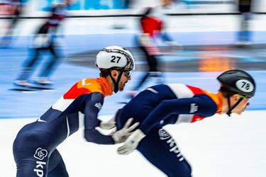 Nederlandse shorttrackteams bij aflossing overtuigend naar halve finales