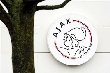 Ajax onderzoekt incident rond jeugdspelers