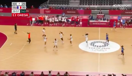 🎥 | Aftellen? Franse handbalsters vieren gouden plak al voor het laatste fluitsignaal