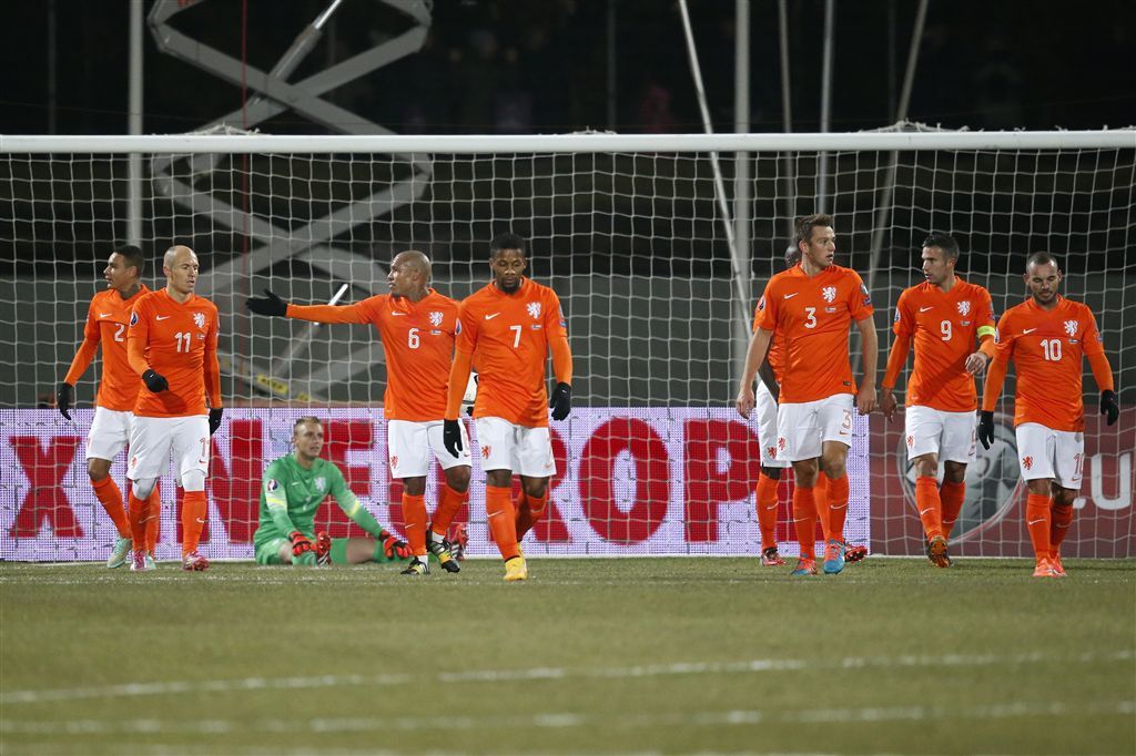 Positie Hiddink wankelt na nieuwe nederlaaag