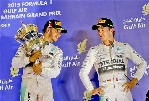 Hamilton en Rosberg houden gelijke status