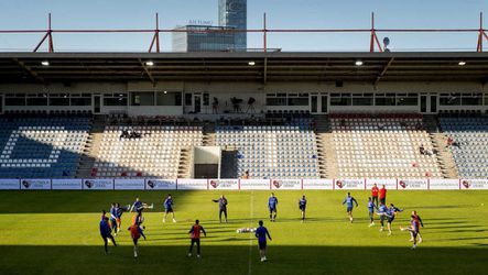 Oranje vol op de aanval tegen Letland