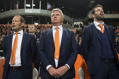 Hiddink trekt geen lange neus